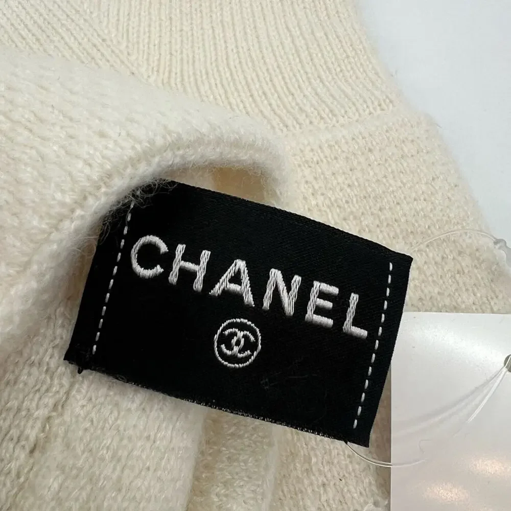 NWT Chanel‎ CC cashmere white glove pink tweed logo